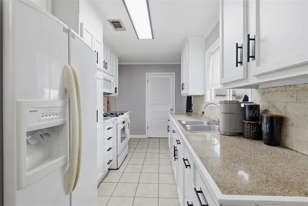 $205,000 | 366 West Borel Drive, Lake Charles, LA 70611