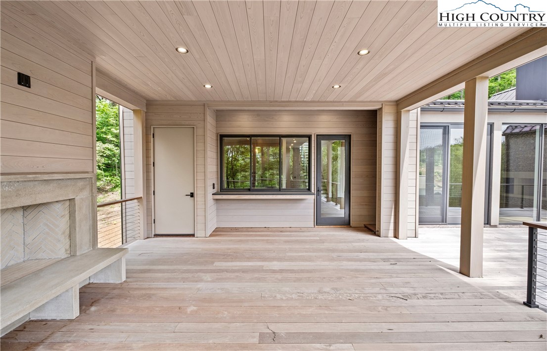 320 Hemlock Drive Linville, NC 28646 - Photo 14 of 44