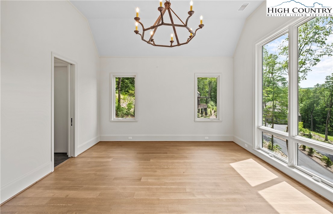 320 Hemlock Drive Linville, NC 28646 - Photo 17 of 44