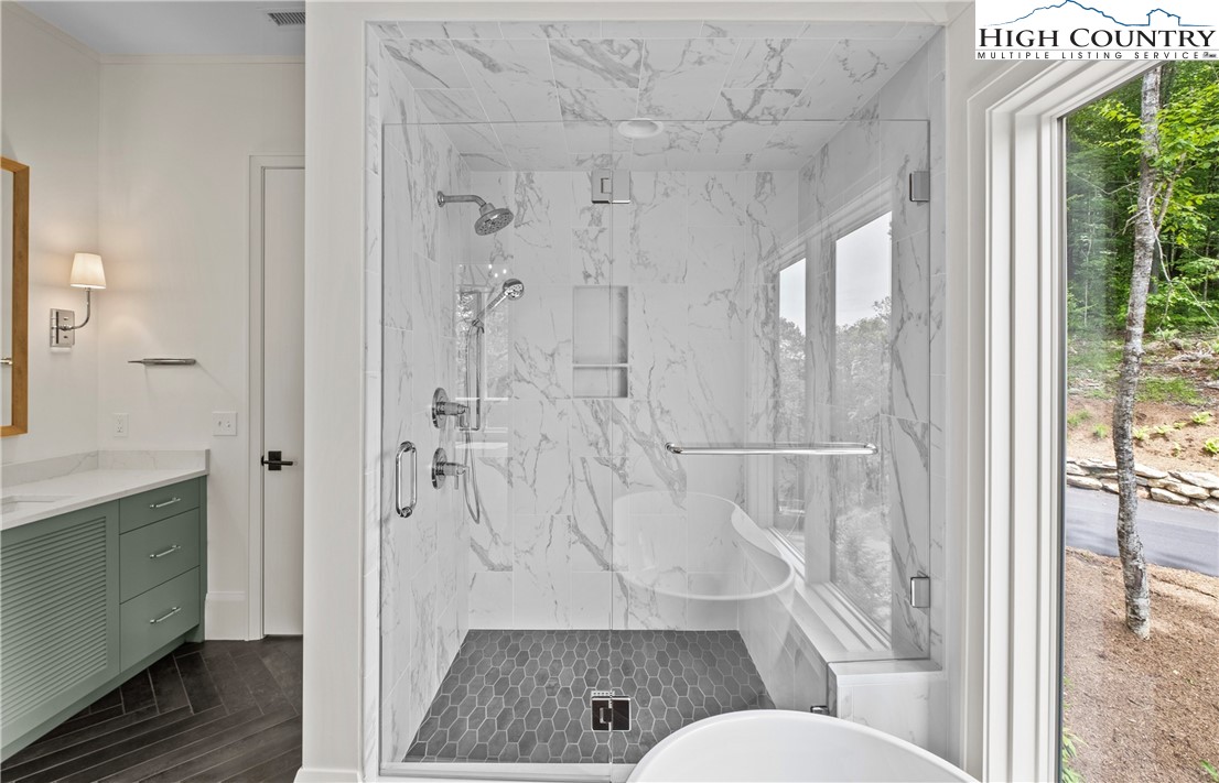 320 Hemlock Drive Linville, NC 28646 - Photo 20 of 44