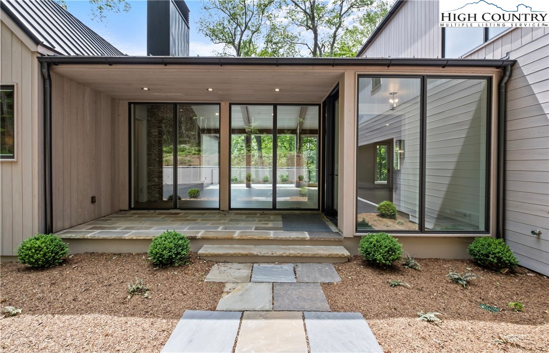 320 Hemlock Drive Linville, NC 28646 - Photo 2 of 44