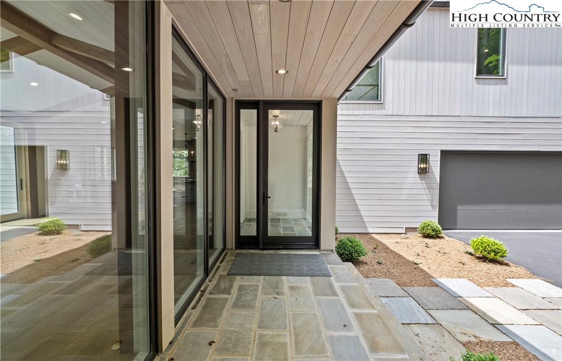 320 Hemlock Drive Linville, NC 28646 - Photo 3 of 44