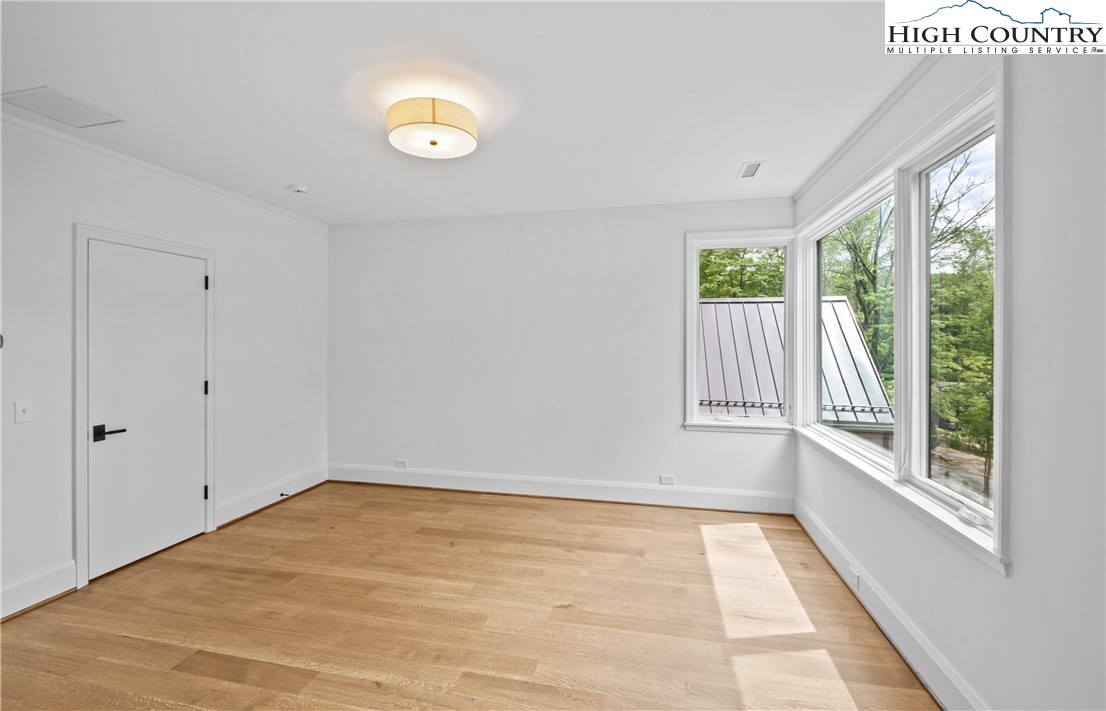 320 Hemlock Drive Linville, NC 28646 - Photo 35 of 44