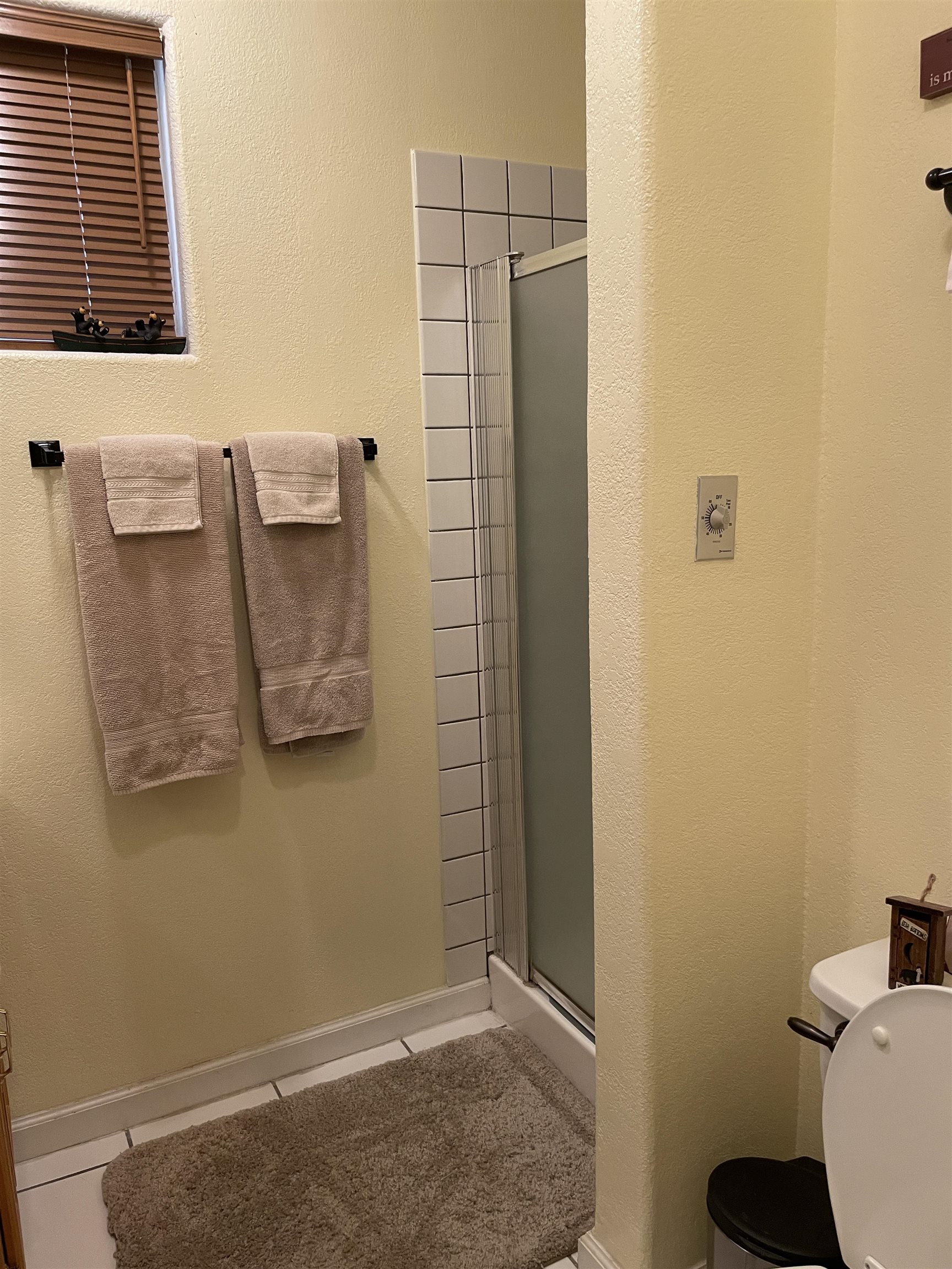 1154 Rocky Cliff Road Portola, CA 96122 - Photo 10 of 15 a bathroom with a shower