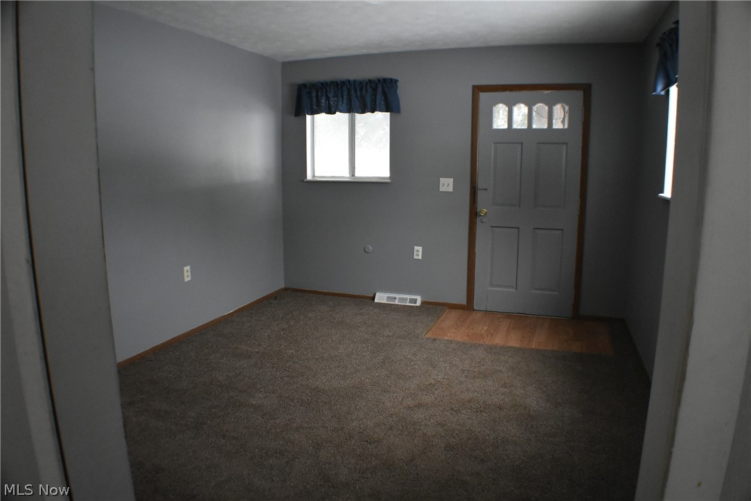 30-32 Lee Road Painesville, OH 44077 - Photo 3 of 11 Gallery Image 3