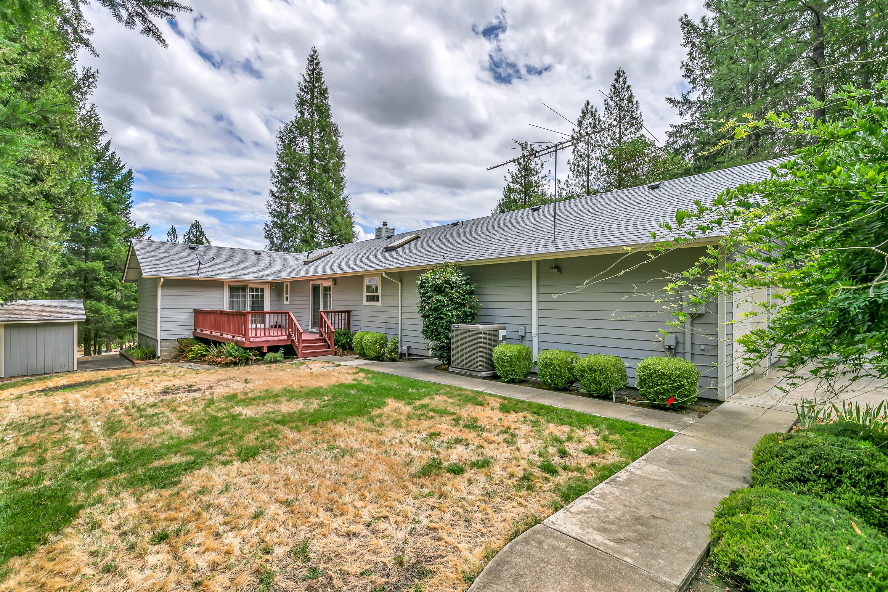 2186 Southside Road Grants Pass, OR 97527 - Photo 30 of 38 Z4
