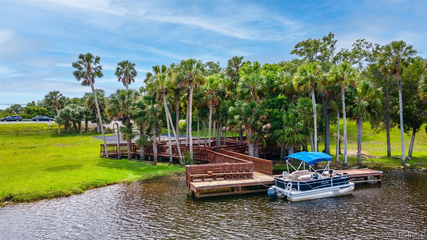 1003-1005 Highway 1 Ormond Beach, FL 32174 - Photo 34 of 52 a garden view with a seating space