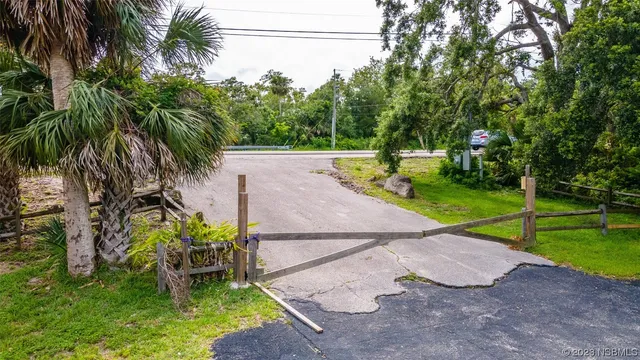 a bathroom with a toilet