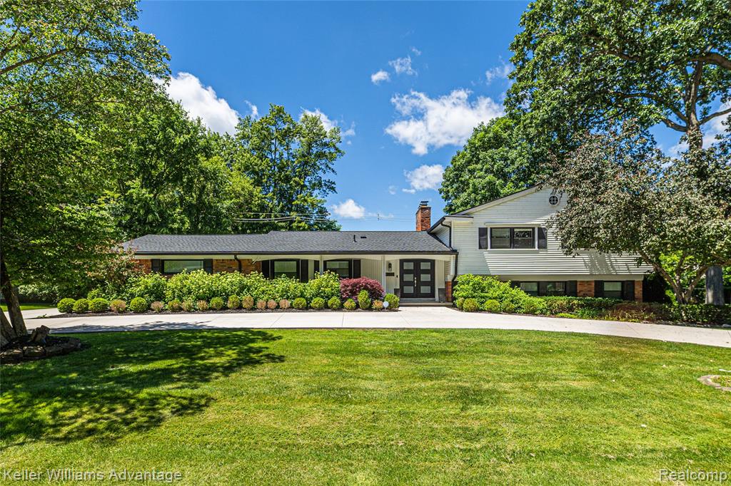 5722 Raven Road Bloomfield Hills, MI 48301 - Photo 1 of 34