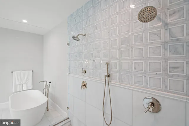 $5,095,000 | 2920 Chesapeake Street Northwest, Washington, DC 20008