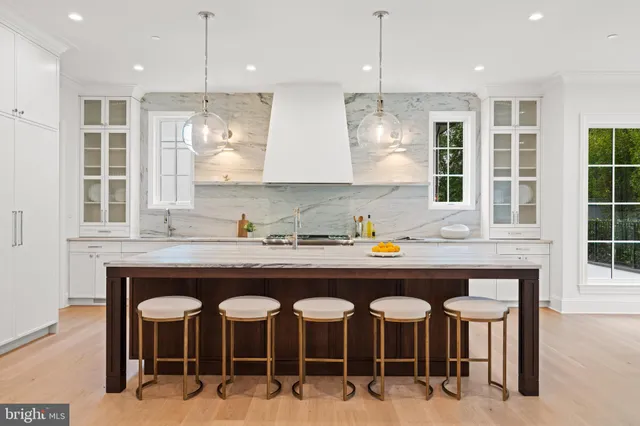 $5,095,000 | 2920 Chesapeake Street Northwest, Washington, DC 20008