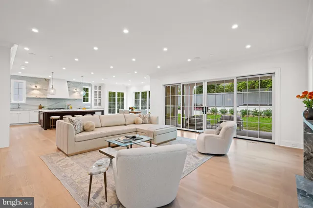 $5,095,000 | 2920 Chesapeake Street Northwest, Washington, DC 20008