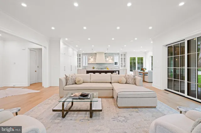 $5,095,000 | 2920 Chesapeake Street Northwest, Washington, DC 20008