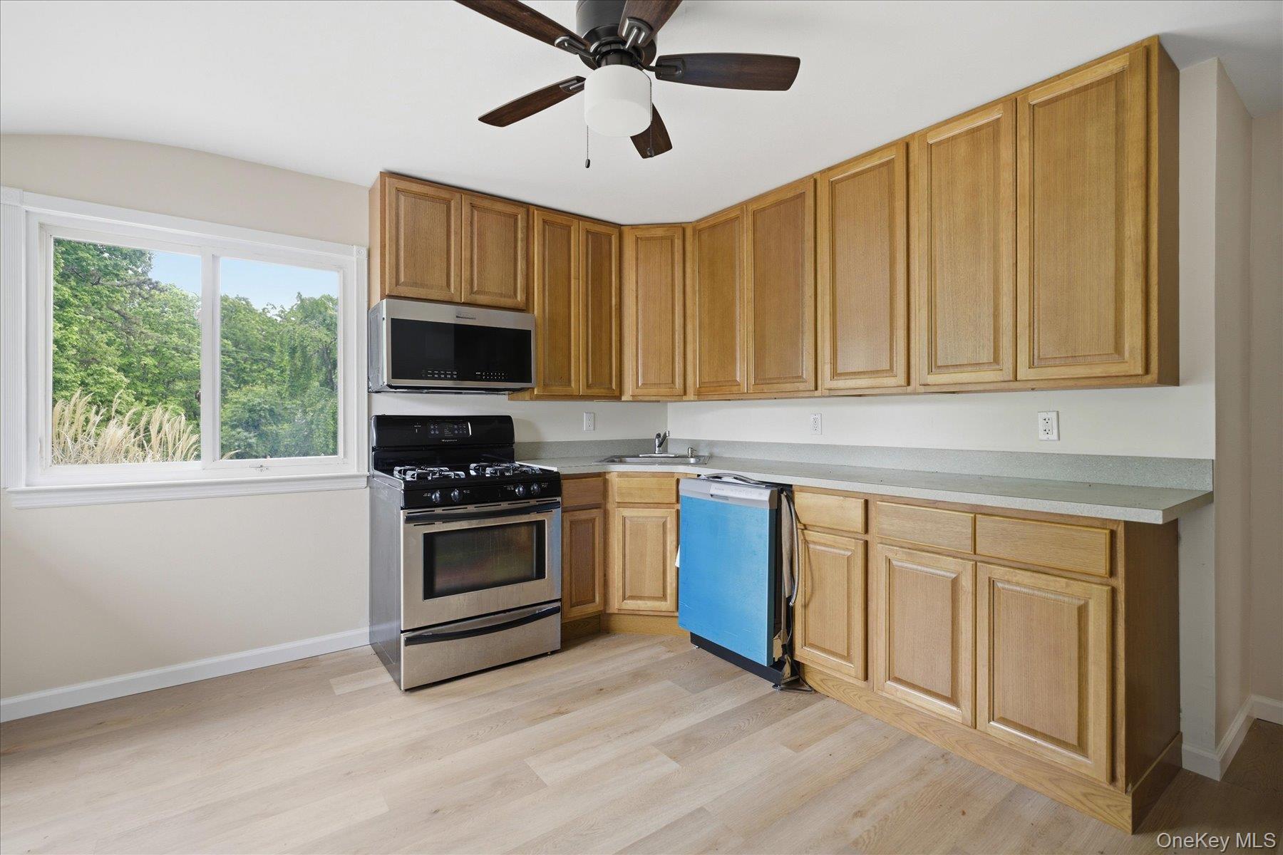 1020 Commack Road Dix Hills, NY 11746 - Photo 7 of 22
