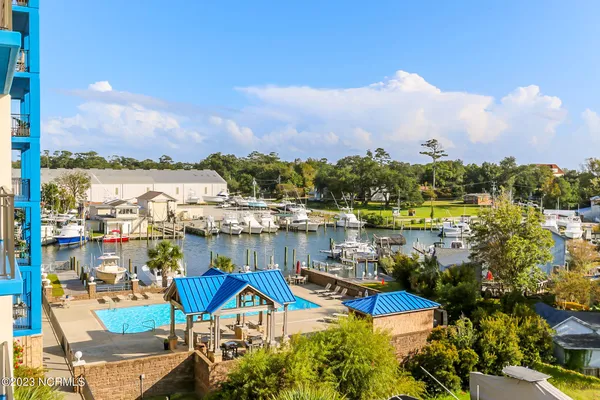 $3,600 | 4425 Arendell Street, Unit 301, Morehead City, NC 28557