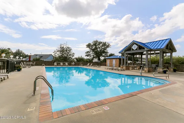 $3,600 | 4425 Arendell Street, Unit 301, Morehead City, NC 28557