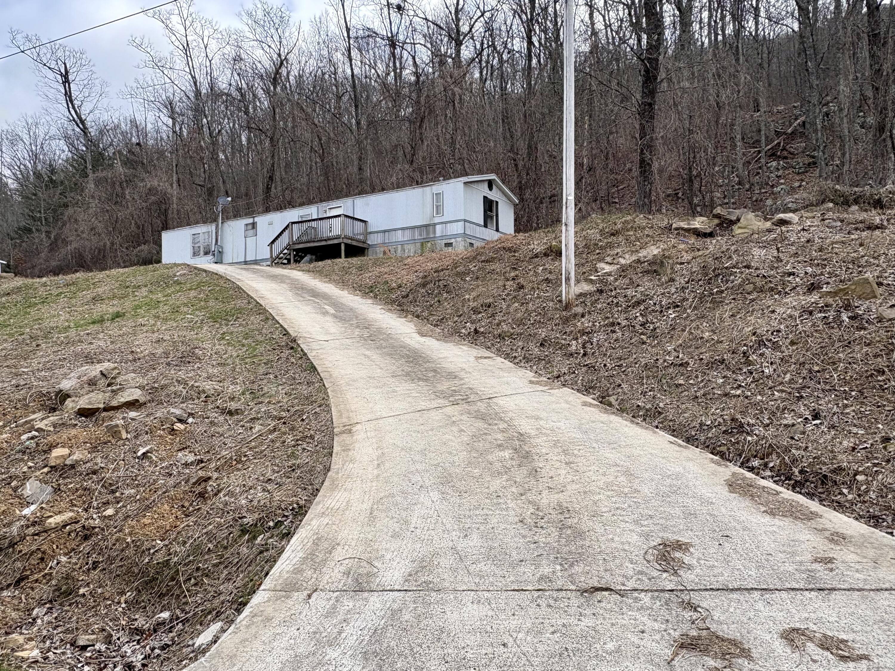 1127 Sussex Road Dayton, TN 37321 - Photo 1 of 14 1127 - Front 1