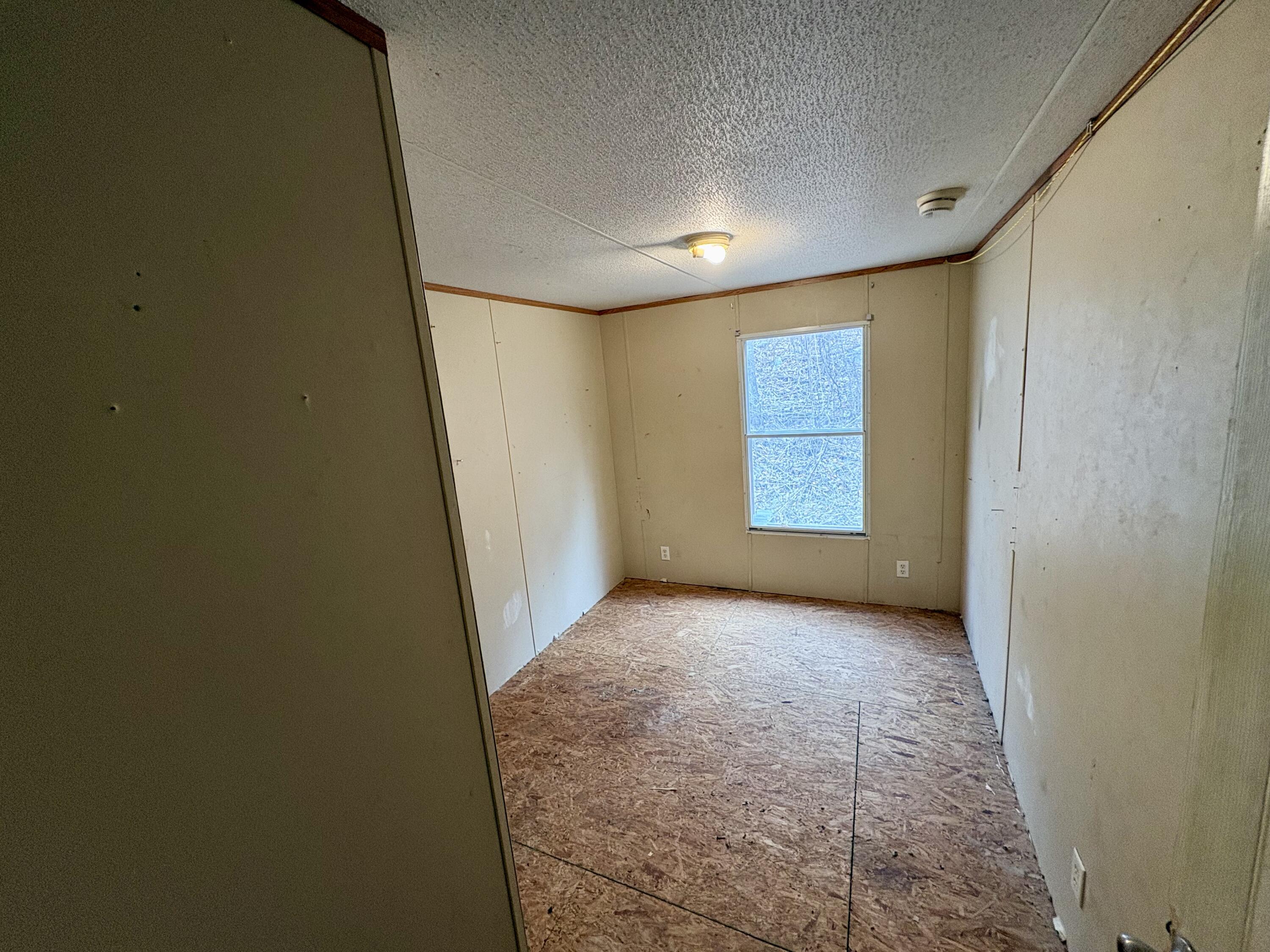 1127 Sussex Road Dayton, TN 37321 - Photo 12 of 14 1127 - Bedroom 2