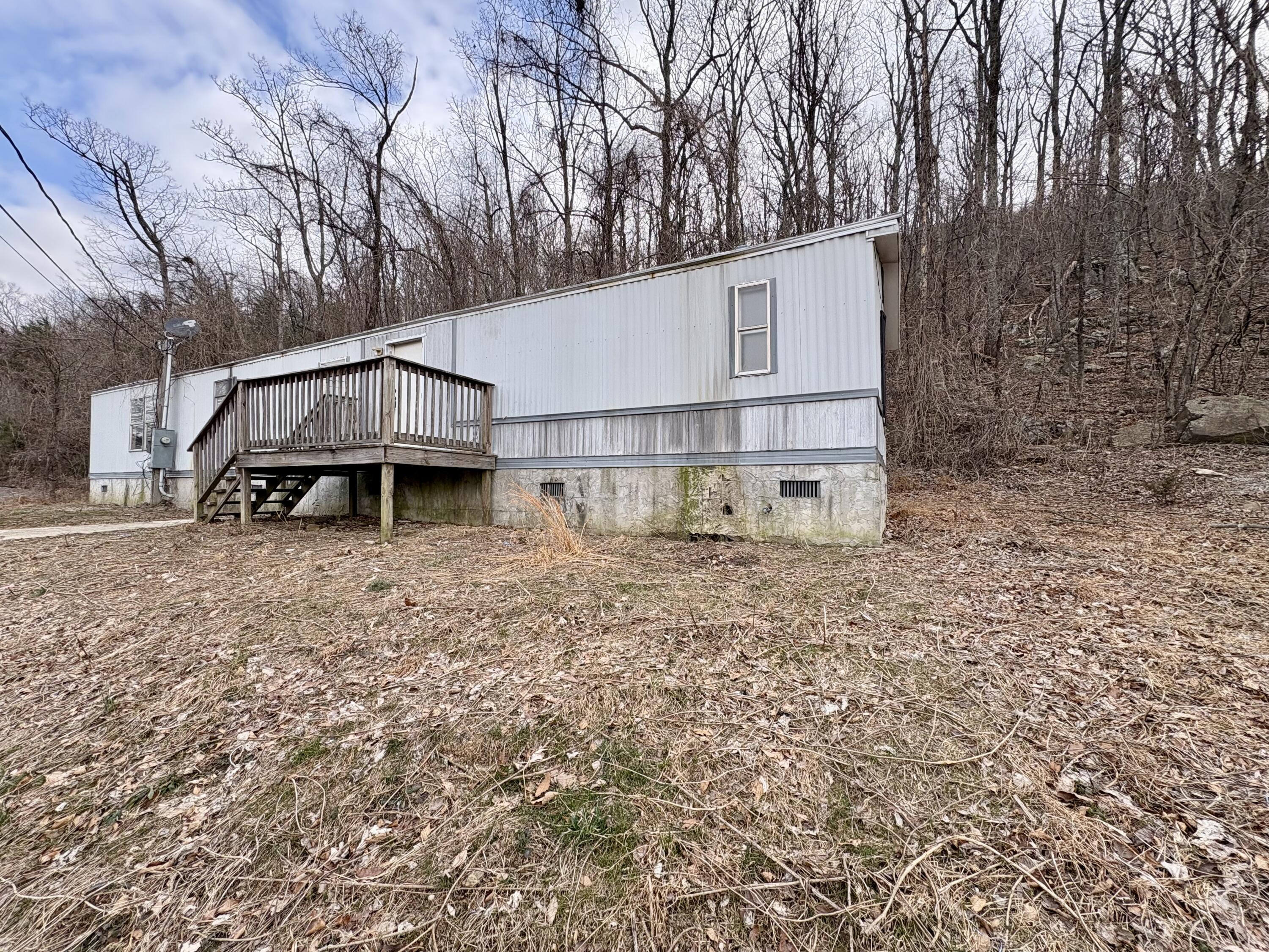 1127 Sussex Road Dayton, TN 37321 - Photo 2 of 14 1127 - Front 2