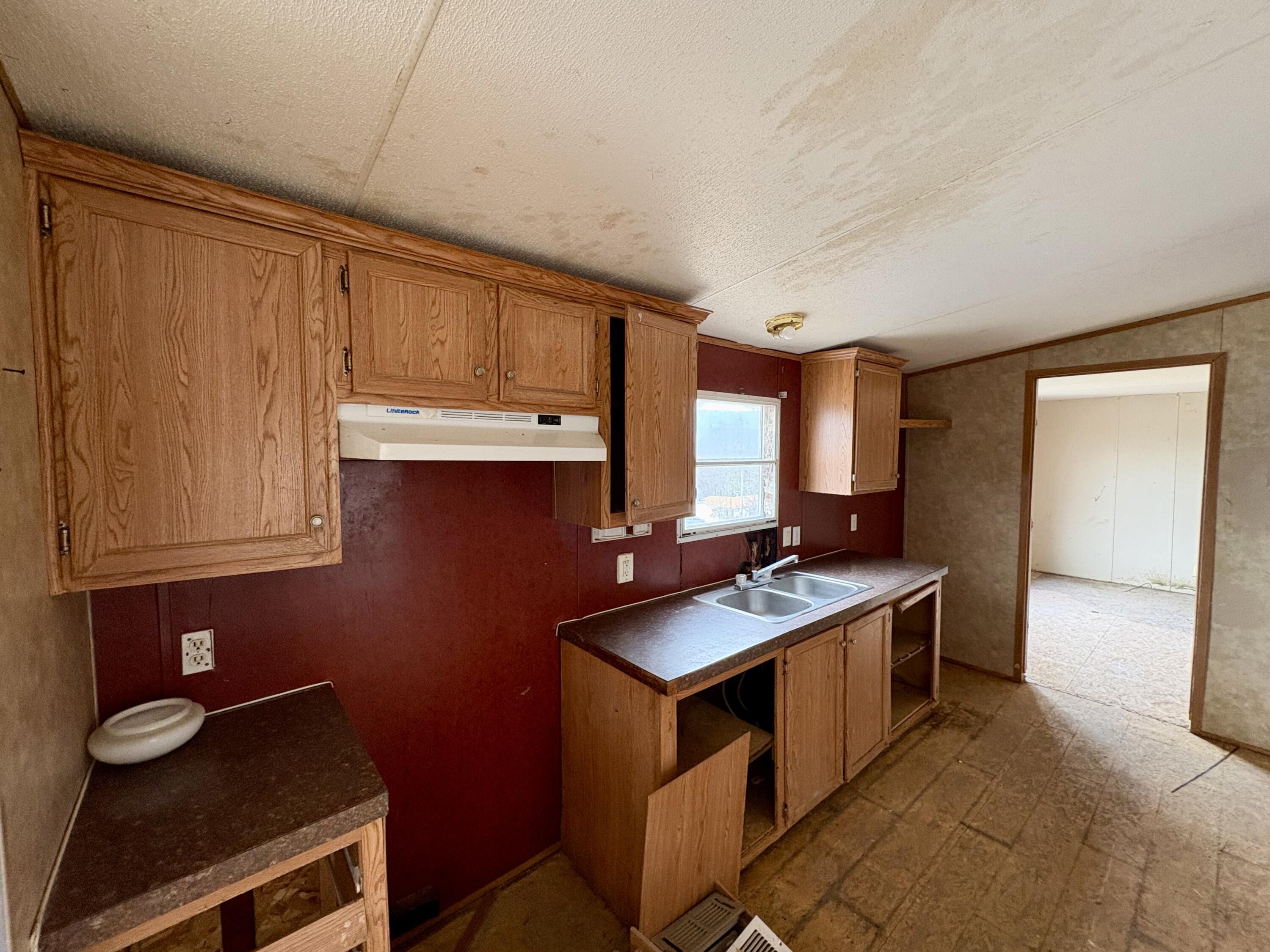 1127 Sussex Road Dayton, TN 37321 - Photo 7 of 14 1127- Kitchen