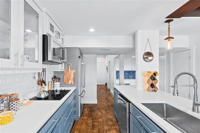 $439,000 | 620 South Fulton Beach Road, Rockport, TX 78382