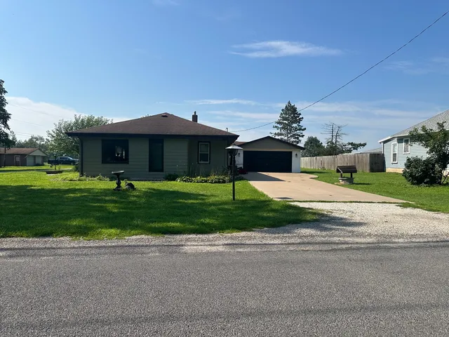 $122,500 | 415 West Livingston Road, Streator, IL 61364
