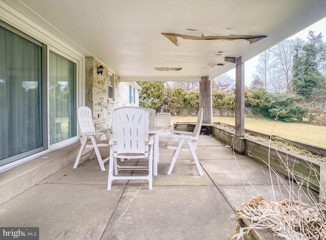 3897 Martin Road Huntingdon Valley, PA 19006 - Photo 27 of 31 Patio
