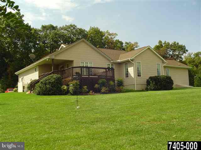 17265 Lutz Road Stewartstown, PA 17363 - Photo 2 of 24 Gallery Image 2