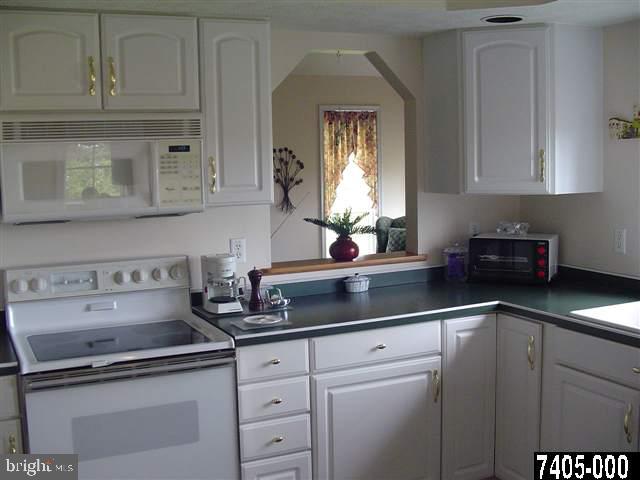 17265 Lutz Road Stewartstown, PA 17363 - Photo 16 of 24 Gallery Image 16
