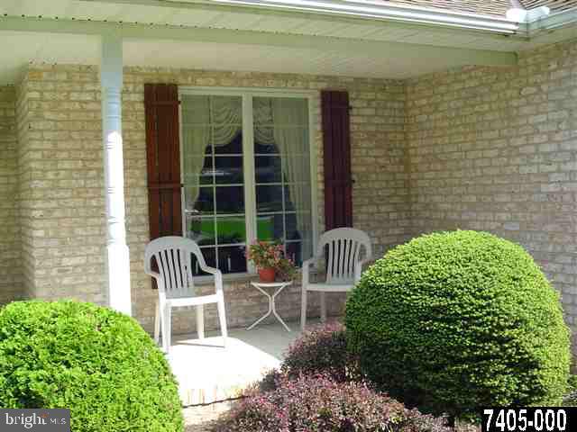 17265 Lutz Road Stewartstown, PA 17363 - Photo 4 of 24 Gallery Image 4