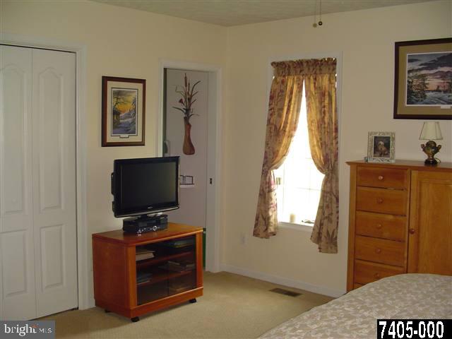 17265 Lutz Road Stewartstown, PA 17363 - Photo 7 of 24 Gallery Image 7