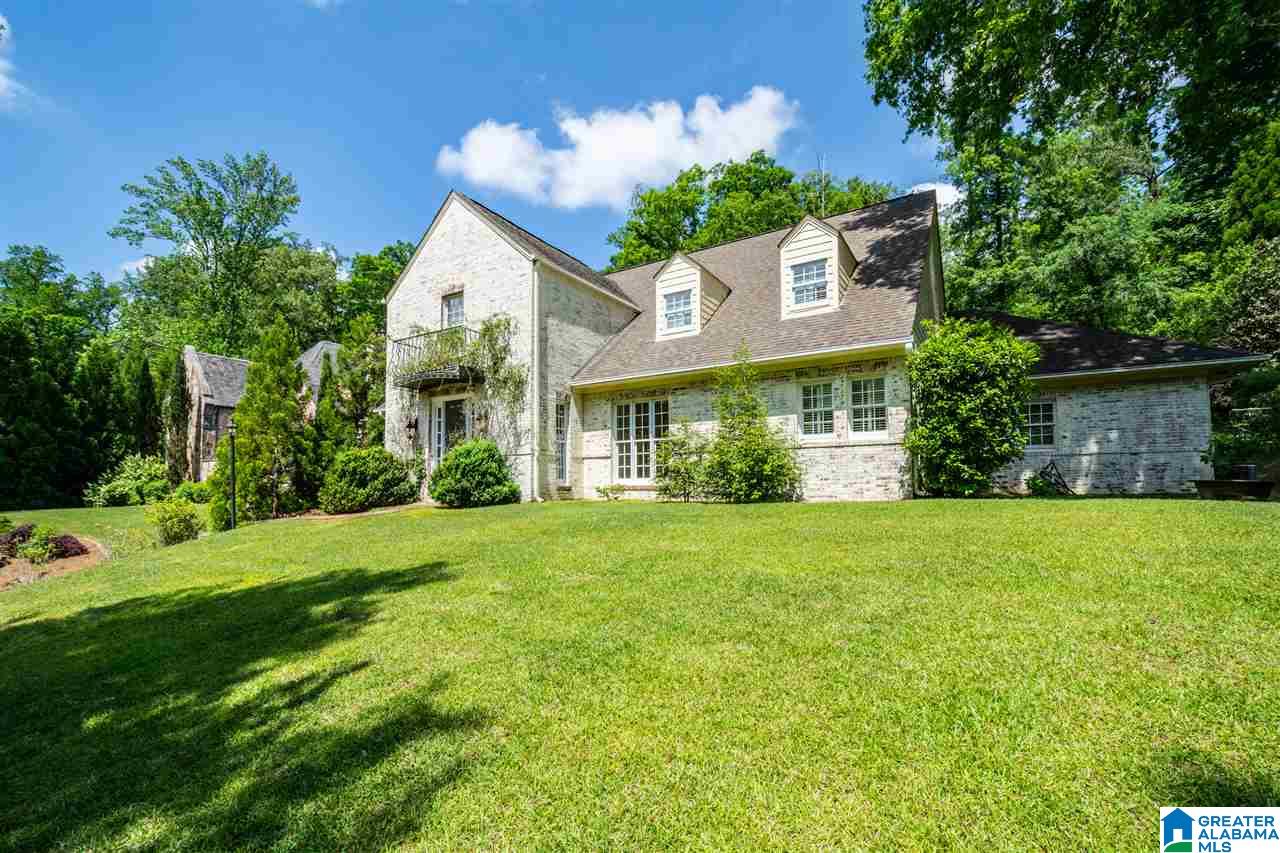 24 Woodhill Road Birmingham, AL 35213 - Photo 1 of 49