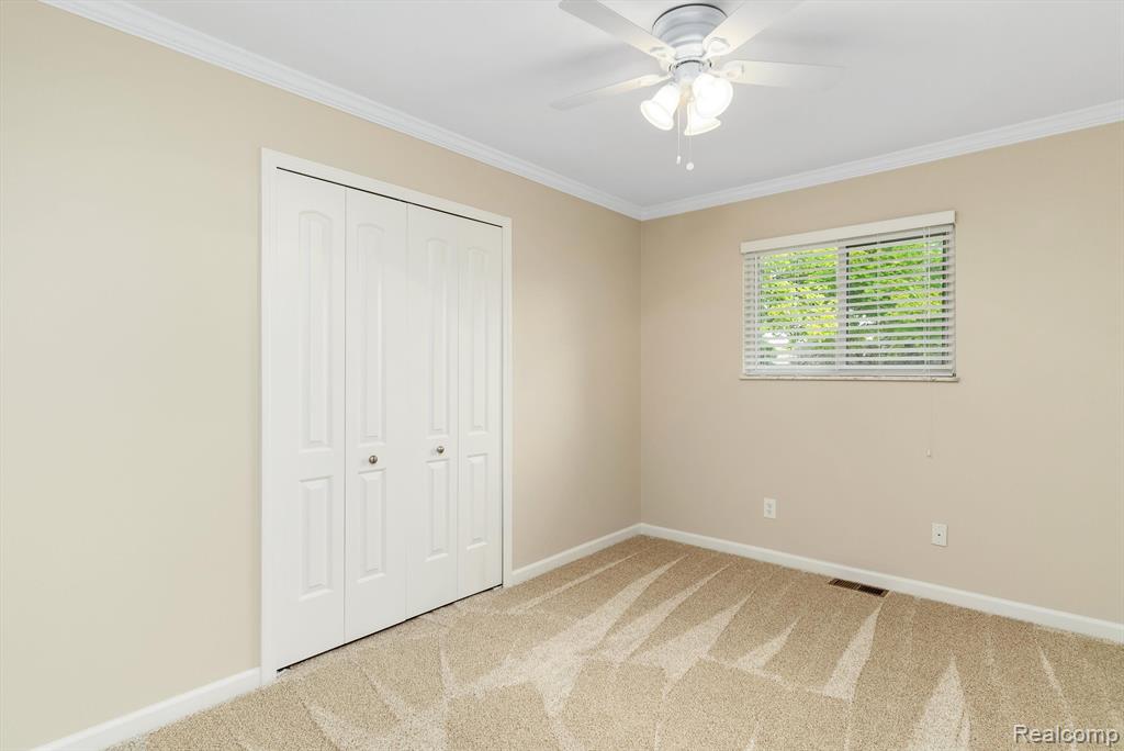 531 Pine Tree Road Lake Orion, MI 48362 - Photo 16 of 53