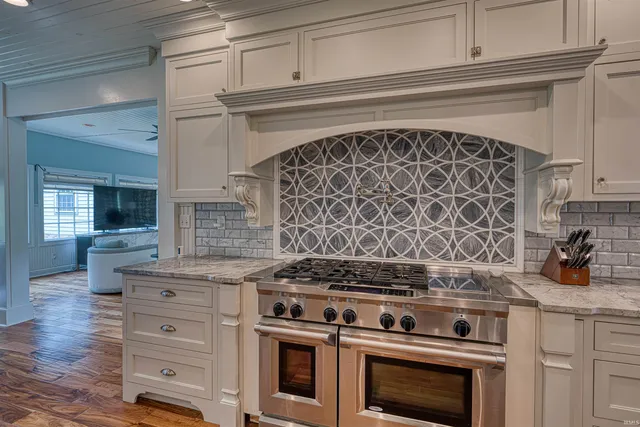 $969,000 | 1031 Cedar Hill Drive, Evansville, IN 47710