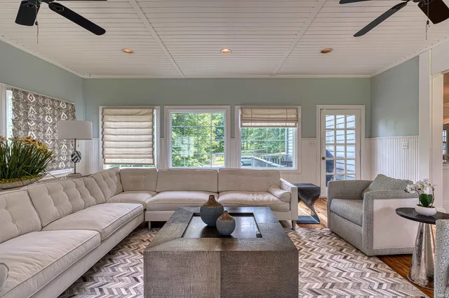 $969,000 | 1031 Cedar Hill Drive, Evansville, IN 47710