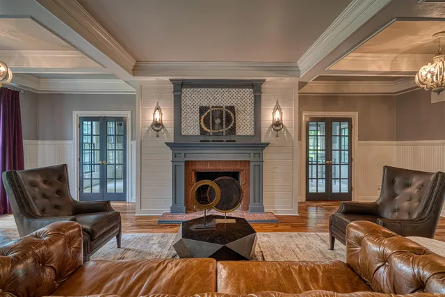 $969,000 | 1031 Cedar Hill Drive, Evansville, IN 47710