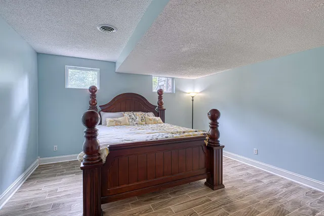 $969,000 | 1031 Cedar Hill Drive, Evansville, IN 47710