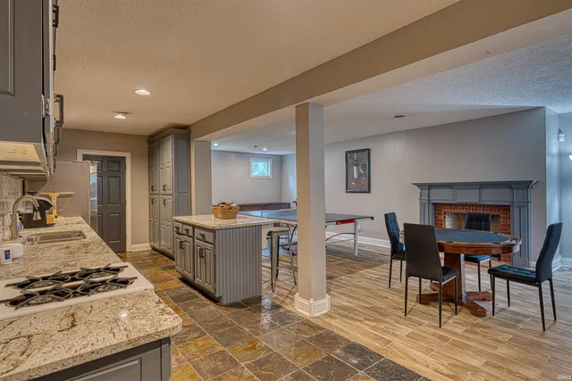 $969,000 | 1031 Cedar Hill Drive, Evansville, IN 47710