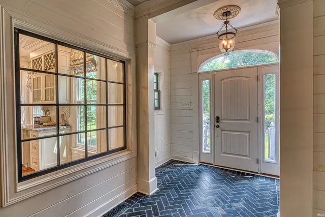 $969,000 | 1031 Cedar Hill Drive, Evansville, IN 47710