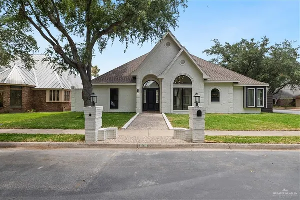 $699,000 | 600 Bluebird Avenue, McAllen, TX 78504