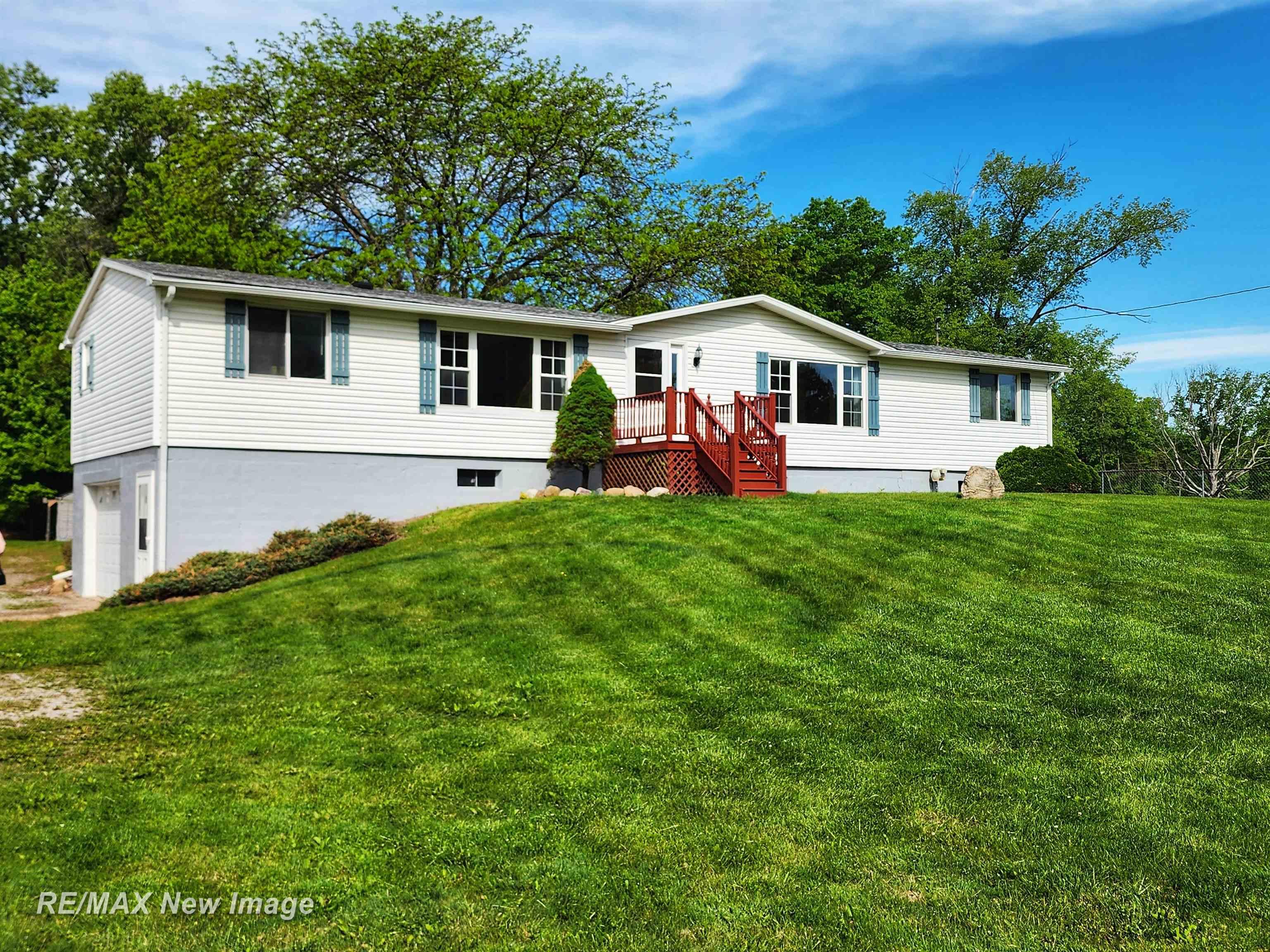 10424 South Graham Road St. Charles, MI 48655 - Photo 4 of 55