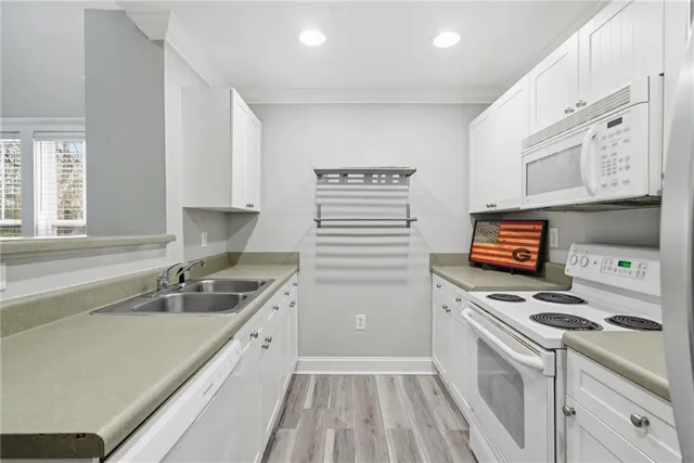 $274,900 | 490 South Barnett Shoals Road, Unit 726, Athens, GA 30605