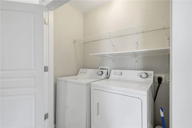 $274,900 | 490 South Barnett Shoals Road, Unit 726, Athens, GA 30605