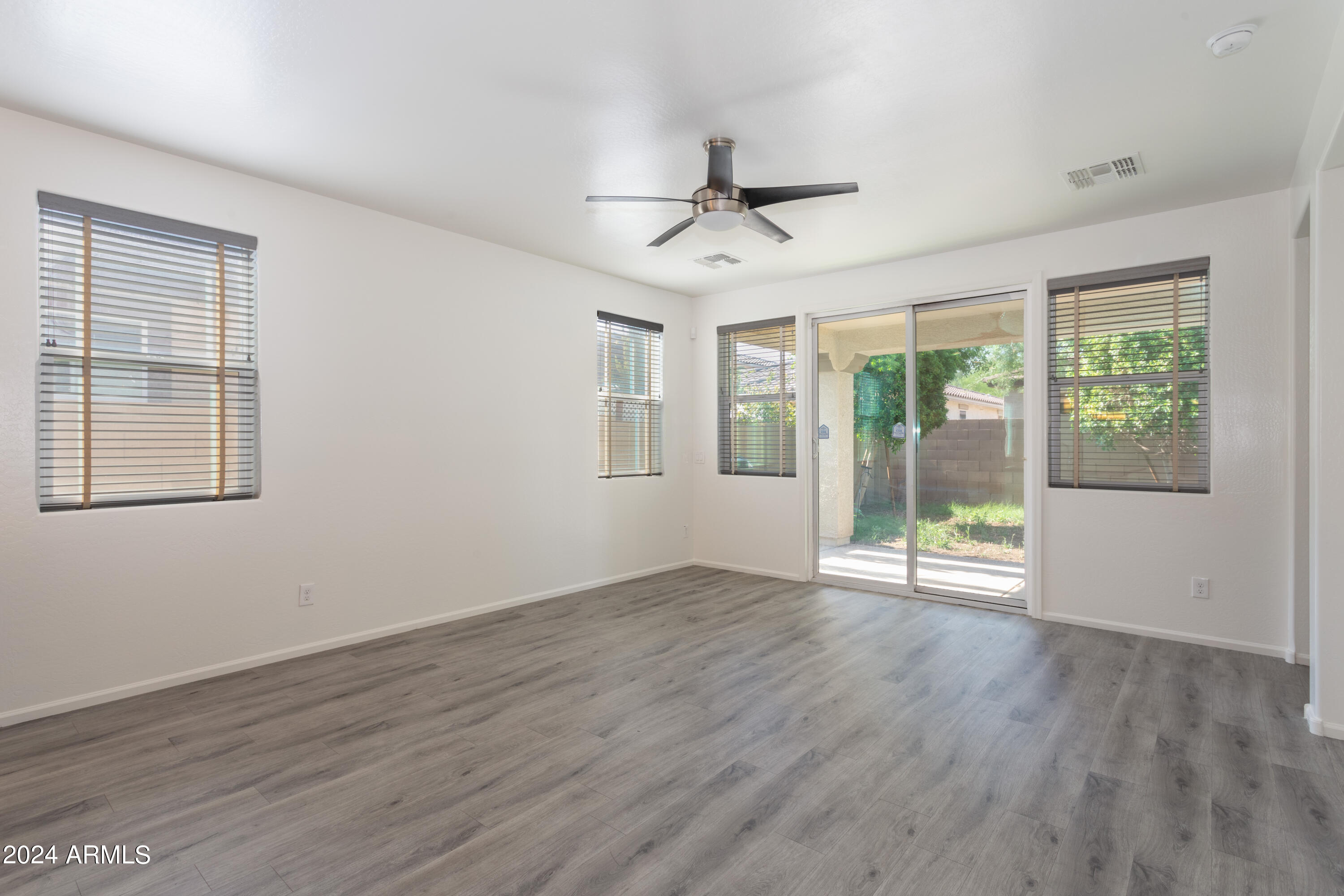 10432 West Papago Street Tolleson, AZ 85353 - Photo 18 of 30 3V6A3147