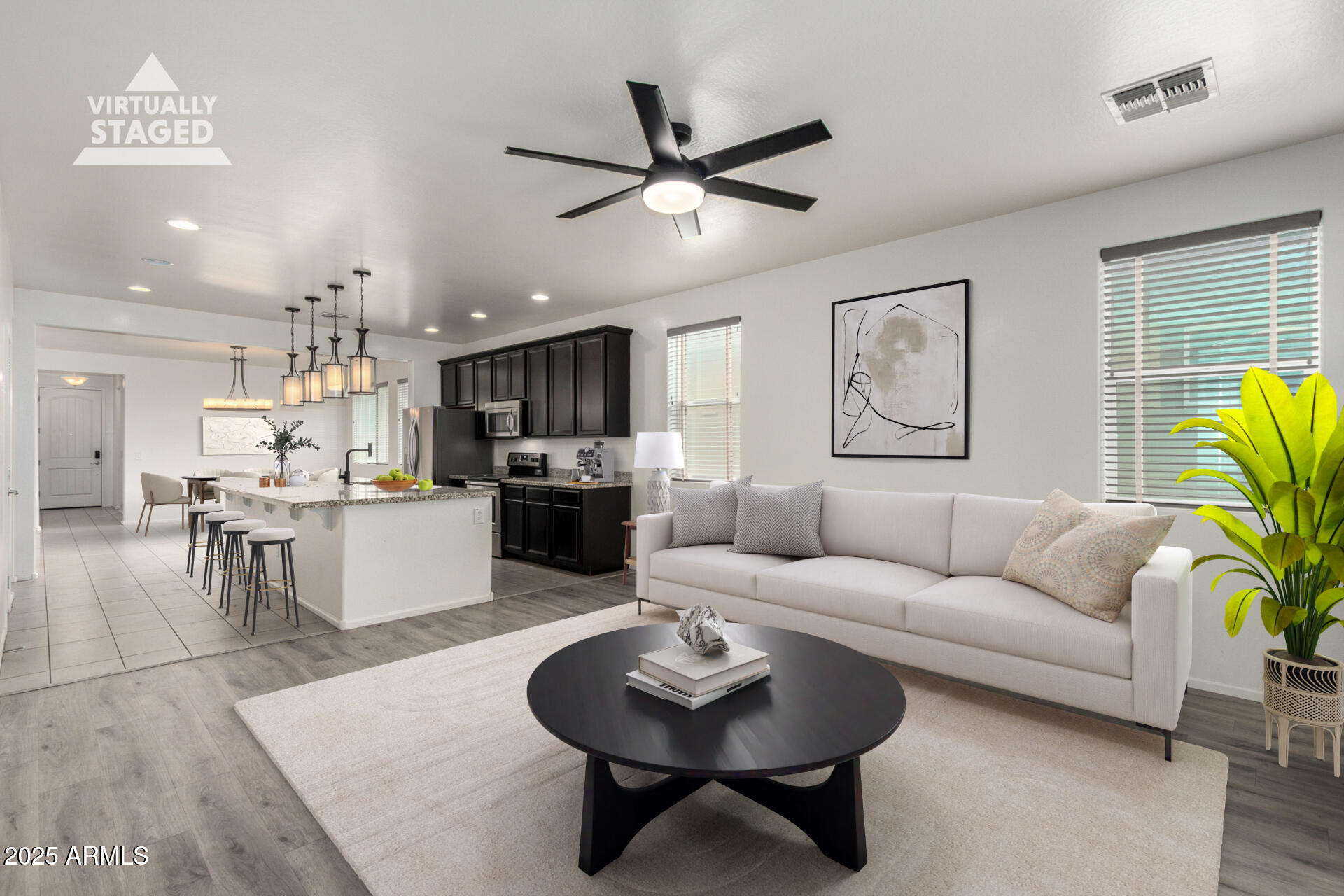 10432 West Papago Street Tolleson, AZ 85353 - Photo 3 of 30 20251119200403065071000000-o