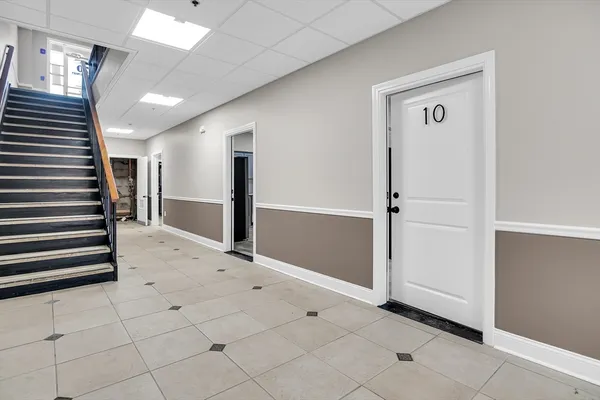 $1,800 | 70 Court Street, Unit 10, Westfield, MA 01085