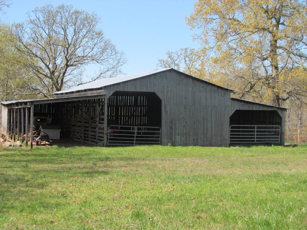 281 Poag Road Hohenwald, TN 38462 - Photo 8 of 13 Gallery Image 8