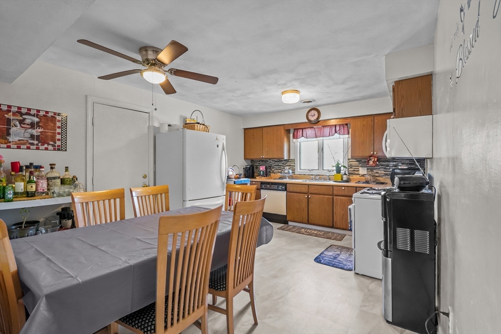 50 Clark Street, Unit 11 Fall River, MA 02720 - Photo 12 of 37