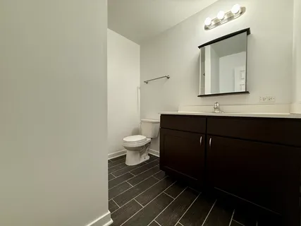 $1,730 | 3402 South Lituanica Avenue, Unit 2R, Chicago, IL 60608