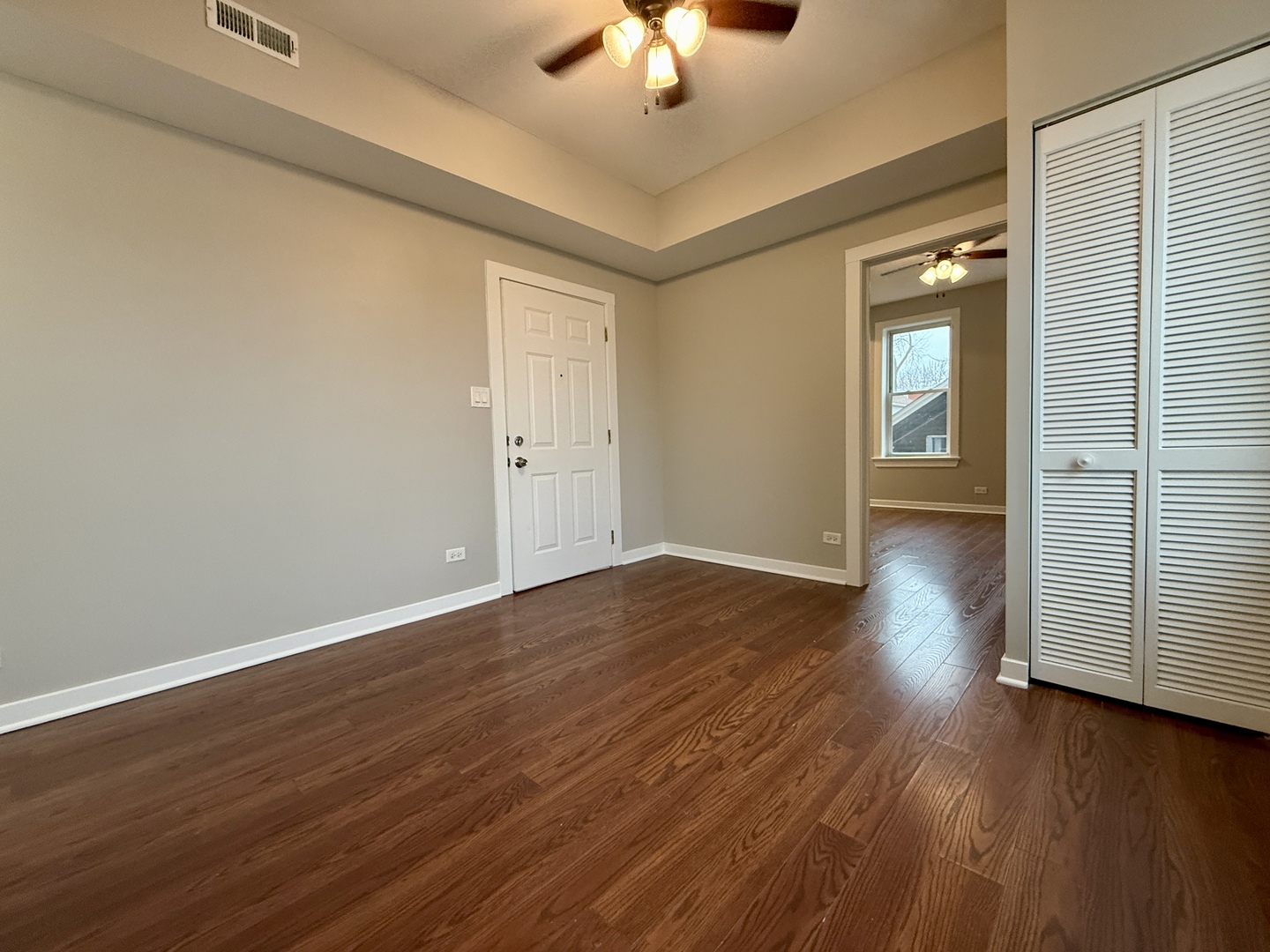 3402 South Lituanica Avenue, Unit 2R Chicago, IL 60608 - Photo 4 of 15